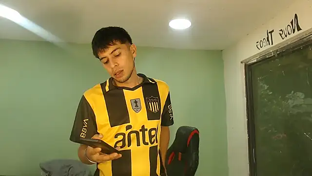 Snapshot of danielitopapuu chatting on January 8, 2026, 10:01 pm danielitopapuu online show from January 8, 2026, 10:01 pm