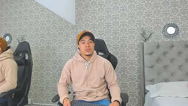 Bryson Collins  online show from January 29, 2025, 11:09 am