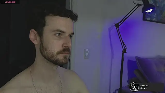 Snapshot of sexxxsutra chatting on February 18, 2026, 11:33 pm sexxxsutra online show from February 18, 2026, 11:33 pm