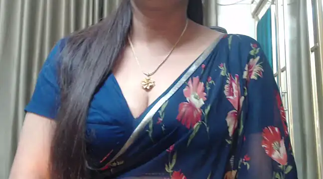 desi-maisa130 online show from January 16, 2025, 6:37 pm