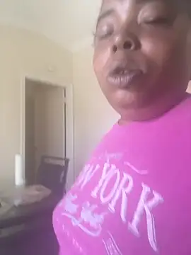 JCCaramelbarbie1 online show from May 25, 2026, 9:43 pm