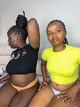 Snapshot of Doublefreaks chatting on October 12, 2025, 9:58 pm Doublefreaks online show from October 12, 2025, 9:58 pm