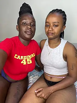 Snapshot of Doublefreaks chatting on October 14, 2025, 11:49 pm Doublefreaks online show from October 14, 2025, 11:49 pm