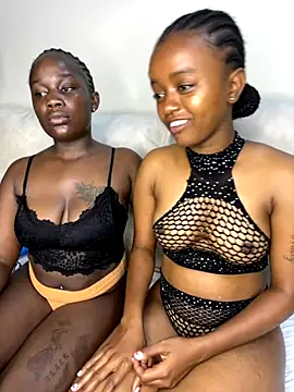 Snapshot of Doublefreaks chatting on October 18, 2025, 12:35 am Doublefreaks online show from October 18, 2025, 12:35 am