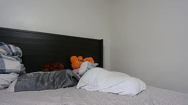 Snapshot of QueenLolaX chatting on January 10, 2026, 7:54 am QueenLolaX online show from January 10, 2026, 7:54 am