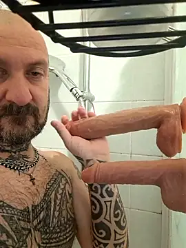 teddy79good online show from December 15, 2025, 4:44 pm