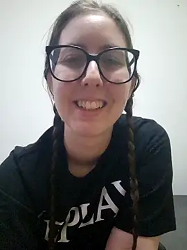 Snapshot of Sarah459 chatting on December 18, 2025, 8:04 pm Sarah459 online show from December 18, 2025, 8:04 pm