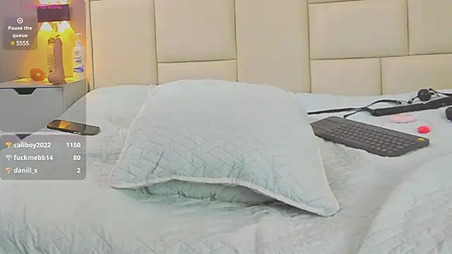 angel adamx online show from March 18, 2025, 6:46 am