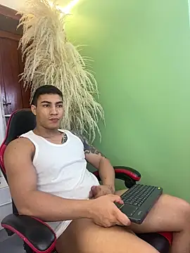 angel adamx online show from December 21, 2025, 6:09 am