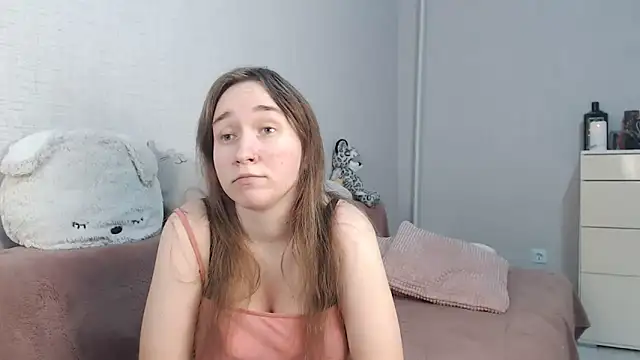 Snapshot of lovely_hayley chatting on October 19, 2025, 10:10 pm lovely hayley online show from October 19, 2025, 10:10 pm
