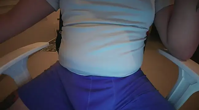 Snapshot of Dustin_k chatting on February 19, 2025, 12:57 am Dustin k online show from February 19, 2025, 12:57 am