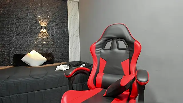 taurus boy1 online show from November 25, 2025, 11:43 am