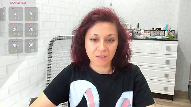 TeasyLana online show from November 27, 2025, 12:29 pm