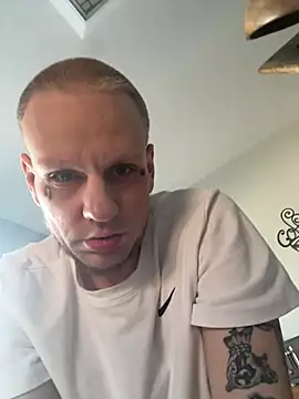 VixyGang online show from February 15, 2026, 10:06 pm