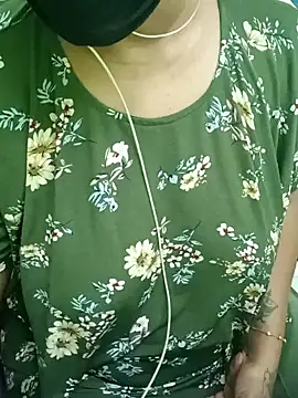 Snapshot of Aishu-tamil09 chatting on January 6, 2025, 6:41 pm Aishu-tamil09 online show from January 6, 2025, 6:41 pm