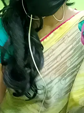 Snapshot of Aishu-tamil09 chatting on January 7, 2025, 6:03 pm Aishu-tamil09 online show from January 7, 2025, 6:03 pm