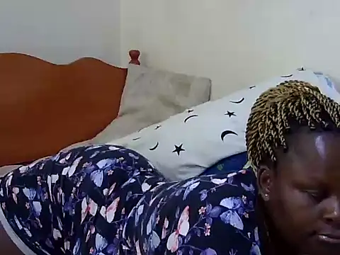 Snapshot of Pretty_lilly02 chatting on December 19, 2025, 7:15 am Pretty lilly02 online show from December 19, 2025, 7:15 am