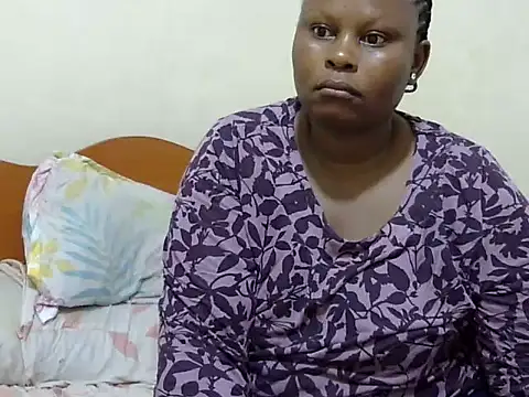 Snapshot of Pretty_lilly02 chatting on January 13, 2026, 1:33 am Pretty lilly02 online show from January 13, 2026, 1:33 am