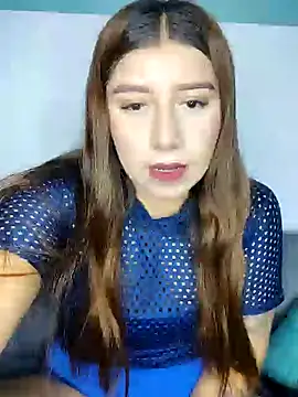 Snapshot of caro_sweett chatting on December 19, 2024, 12:45 pm caro sweett online show from December 19, 2024, 12:45 pm