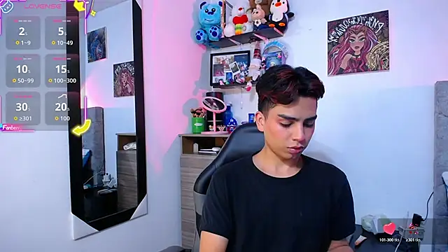 Snapshot of OwenBluee chatting on February 6, 2026, 7:12 am OwenBluee online show from February 6, 2026, 7:12 am