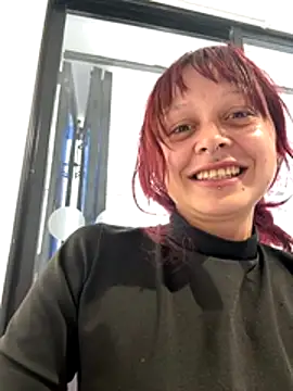 bombom 6 online show from November 7, 2025, 5:13 pm