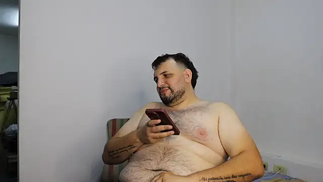 Snapshot of zekefotoslive chatting on January 18, 2026, 5:33 am zekefotoslive online show from January 18, 2026, 5:33 am