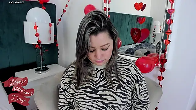 PandoraB  online show from February 17, 2025, 2:26 pm