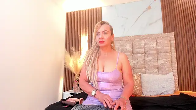 Snapshot of AnastasiaTaylor_ chatting on September 29, 2025, 3:22 am AnastasiaTaylor online show from September 29, 2025, 3:22 am