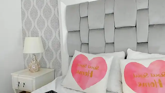 Snapshot of Kimberlin_Cam_ chatting on February 24, 2026, 7:34 pm Kimberlin Cam online show from February 24, 2026, 7:34 pm