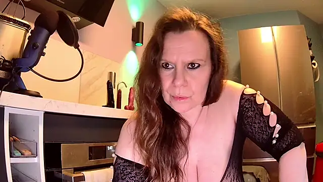 Snapshot of Endrocleia chatting on December 17, 2024, 12:45 am Endrocleia online show from December 17, 2024, 12:45 am