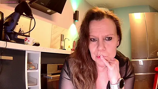 Snapshot of Endrocleia chatting on January 16, 2025, 8:03 pm Endrocleia online show from January 16, 2025, 8:03 pm