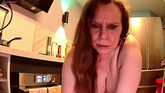 Snapshot of Endrocleia chatting on January 20, 2025, 11:21 pm Endrocleia online show from January 20, 2025, 11:21 pm