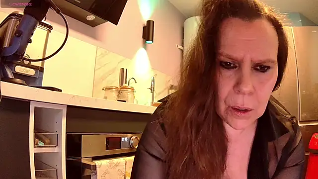 Snapshot of Endrocleia chatting on January 27, 2025, 8:17 pm Endrocleia online show from January 27, 2025, 8:17 pm