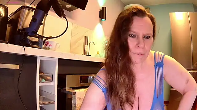 Snapshot of Endrocleia chatting on February 6, 2025, 9:38 pm Endrocleia online show from February 6, 2025, 9:38 pm