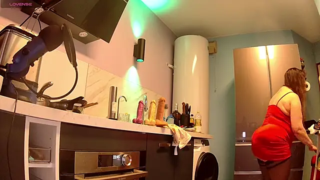 Snapshot of Endrocleia chatting on February 19, 2025, 9:47 pm Endrocleia online show from February 19, 2025, 9:47 pm