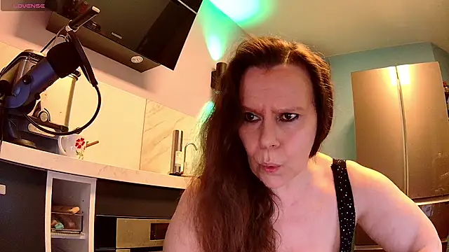 Snapshot of Endrocleia chatting on February 23, 2025, 9:48 pm Endrocleia online show from February 23, 2025, 9:48 pm