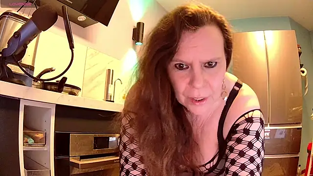 Snapshot of Endrocleia chatting on February 24, 2025, 10:03 pm Endrocleia online show from February 24, 2025, 10:03 pm