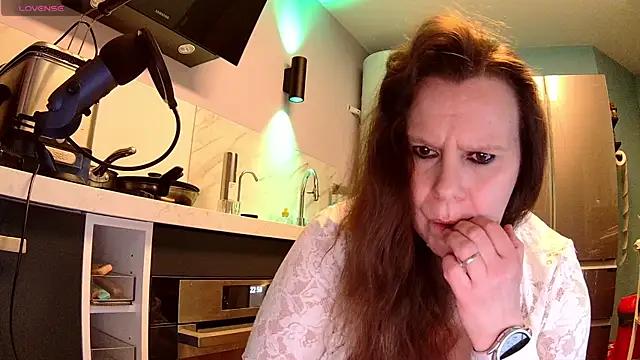 Snapshot of Endrocleia chatting on March 1, 2025, 9:59 pm Endrocleia online show from March 1, 2025, 9:59 pm