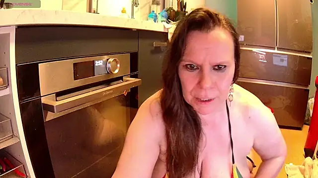 Snapshot of Endrocleia chatting on March 9, 2025, 1:56 am Endrocleia online show from March 9, 2025, 1:56 am