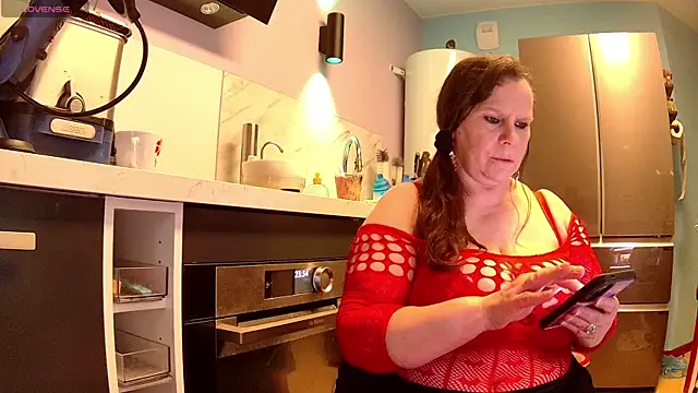 Snapshot of Endrocleia chatting on October 9, 2025, 9:35 pm Endrocleia online show from October 9, 2025, 9:35 pm