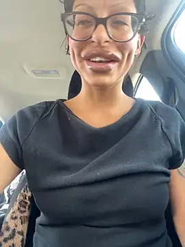 Snapshot of myloveforyouu chatting on September 21, 2025, 4:30 pm myloveforyouu online show from September 21, 2025, 4:30 pm