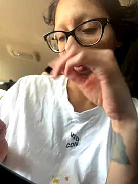 Snapshot of myloveforyouu chatting on September 28, 2025, 11:21 pm myloveforyouu online show from September 28, 2025, 11:21 pm