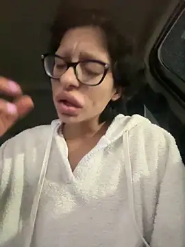 Snapshot of myloveforyouu chatting on October 6, 2025, 4:32 am myloveforyouu online show from October 6, 2025, 4:32 am