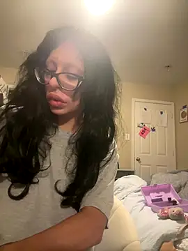 Snapshot of myloveforyouu chatting on November 16, 2025, 11:27 am myloveforyouu online show from November 16, 2025, 11:27 am