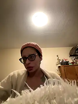 Snapshot of myloveforyouu chatting on December 15, 2025, 7:12 am myloveforyouu online show from December 15, 2025, 7:12 am