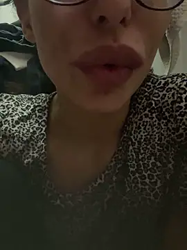 Snapshot of myloveforyouu chatting on February 3, 2026, 5:38 am myloveforyouu online show from February 3, 2026, 5:38 am