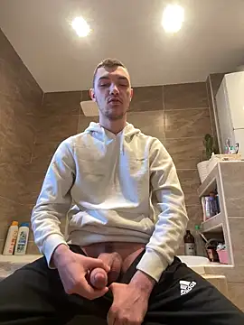 Snapshot of sule_333 chatting on January 2, 2025, 2:02 pm sule 333 online show from January 2, 2025, 2:02 pm