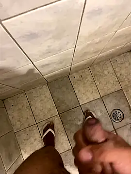 Snapshot of gomespauz chatting on December 14, 2025, 5:40 pm gomespauz online show from December 14, 2025, 5:40 pm