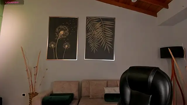 Snapshot of ValeriaRiveraX chatting on January 13, 2026, 3:45 am ValeriaRiveraX online show from January 13, 2026, 3:45 am