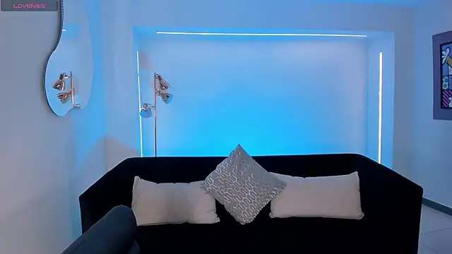 Snapshot of MariaHerrera_ chatting on April 28, 2026, 2:27 am MariaHerrera online show from April 28, 2026, 2:27 am